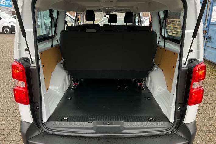 Hvid Peugeot e-Expert fra 2024