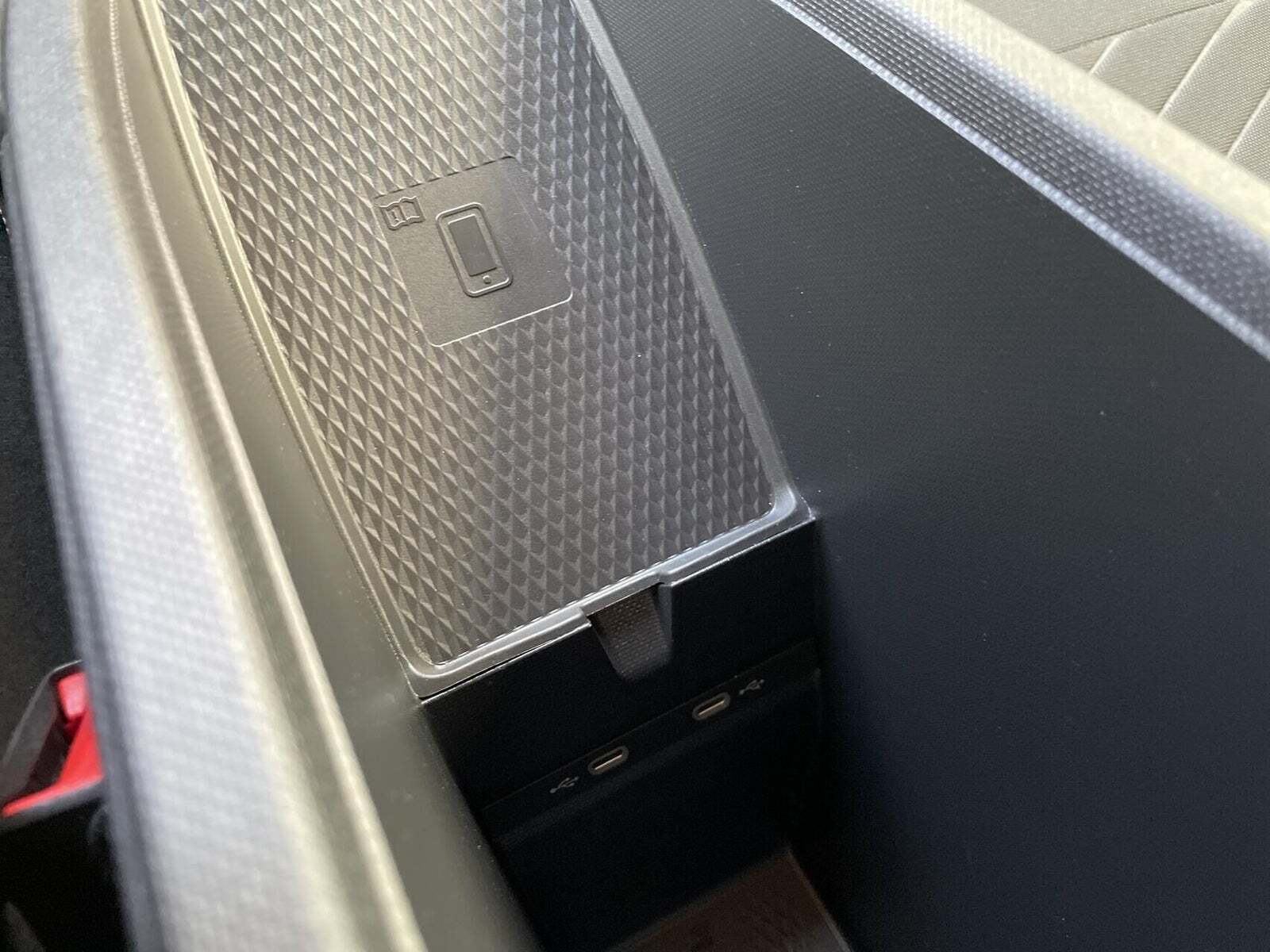 Hvid Cupra Born fra 2023