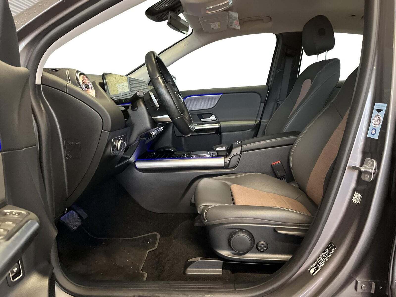 Mercedes EQA250+ Electric Art