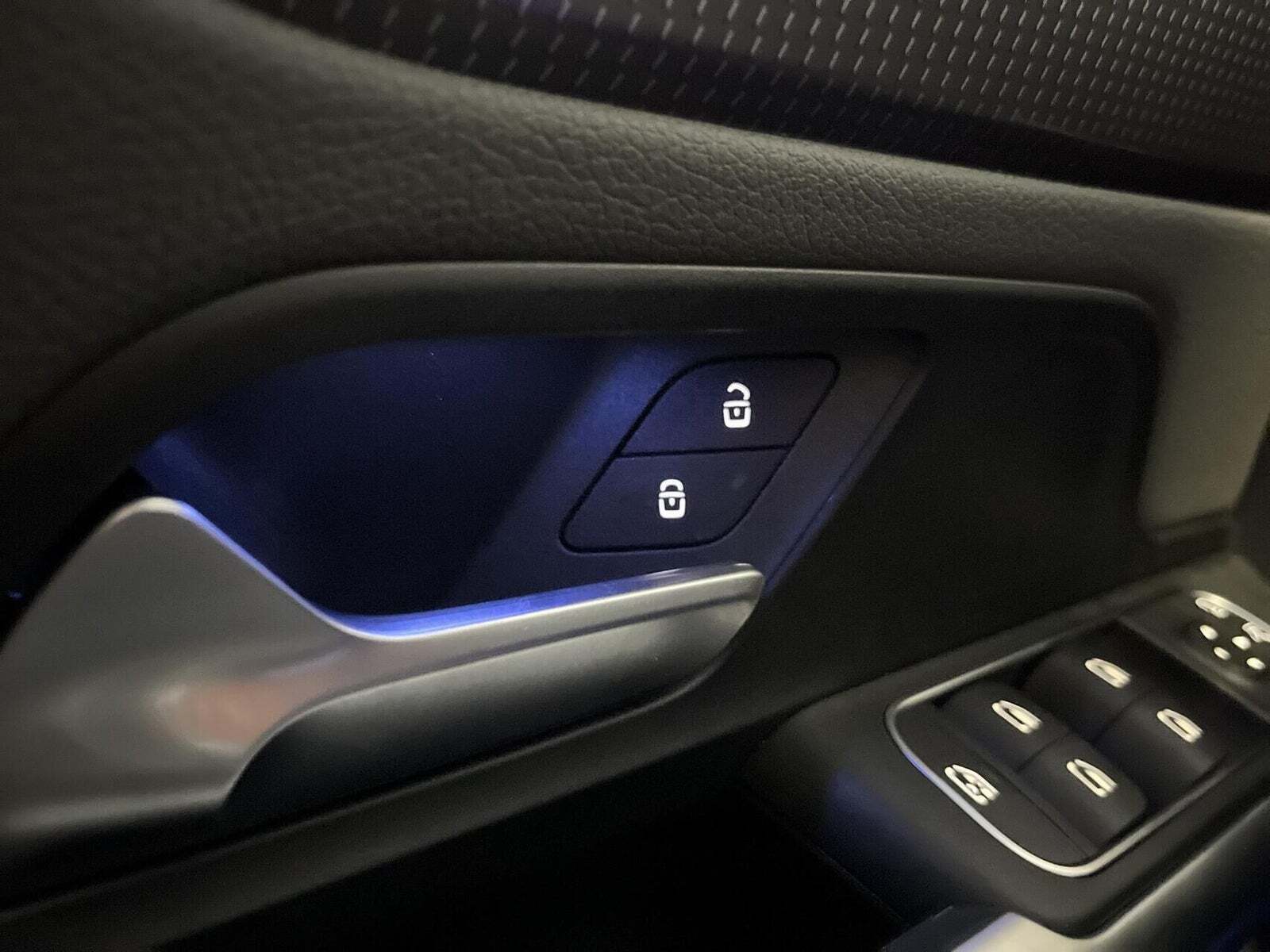 Grå Mercedes EQA250+ fra 2023