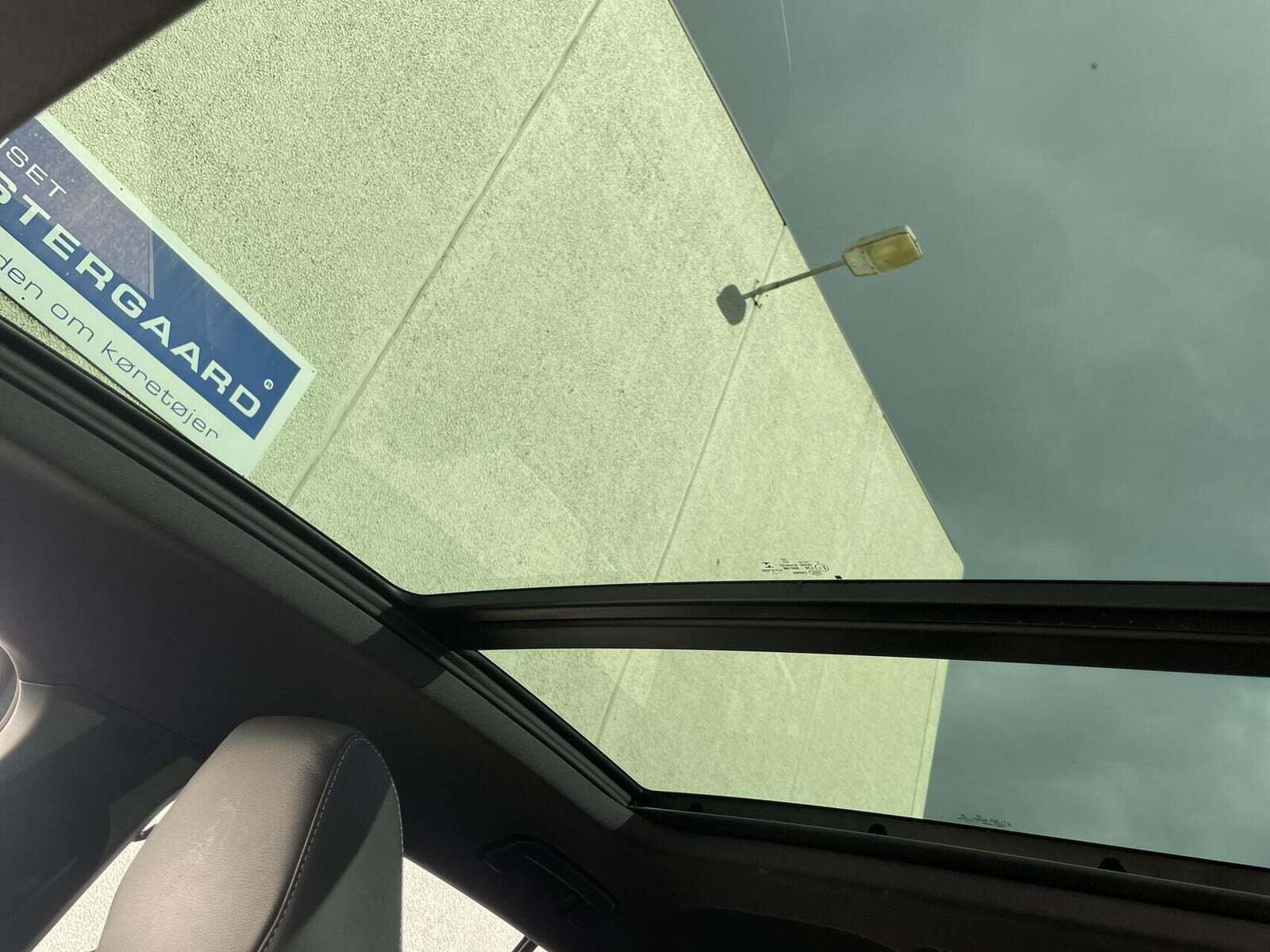 Grå Skoda Enyaq fra 2021