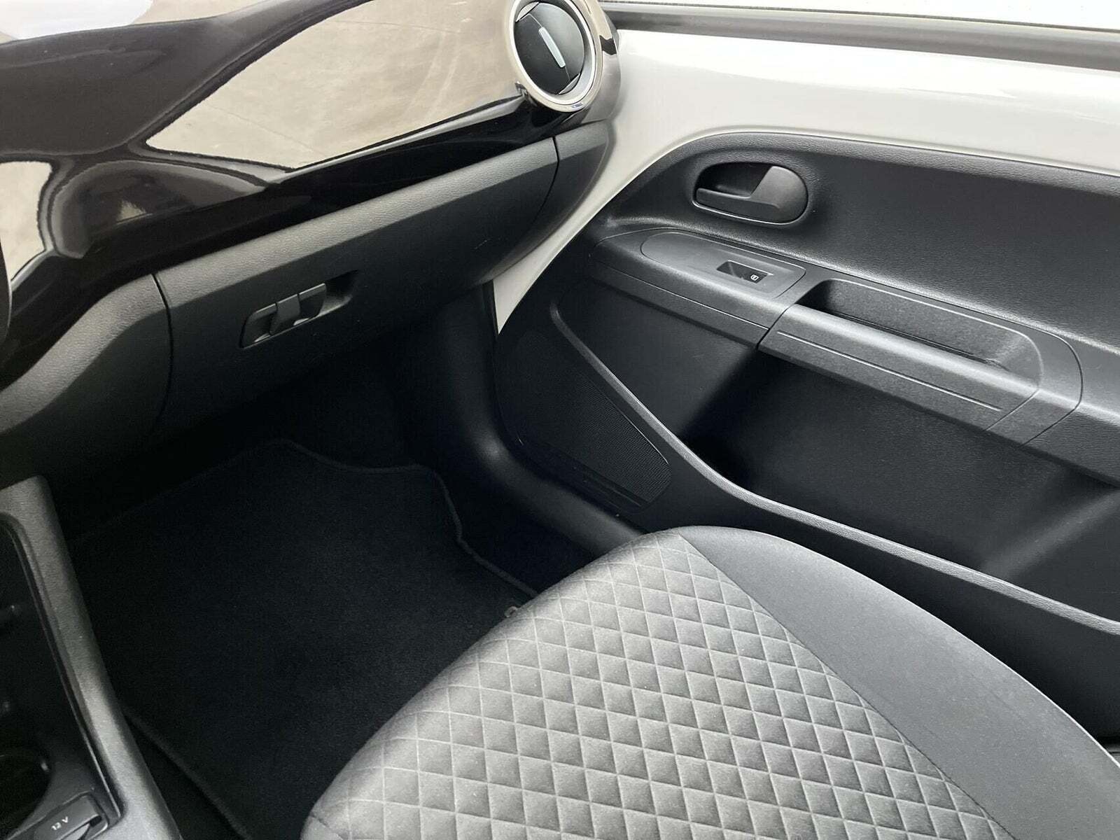 Hvid Skoda Citigo fra 2019