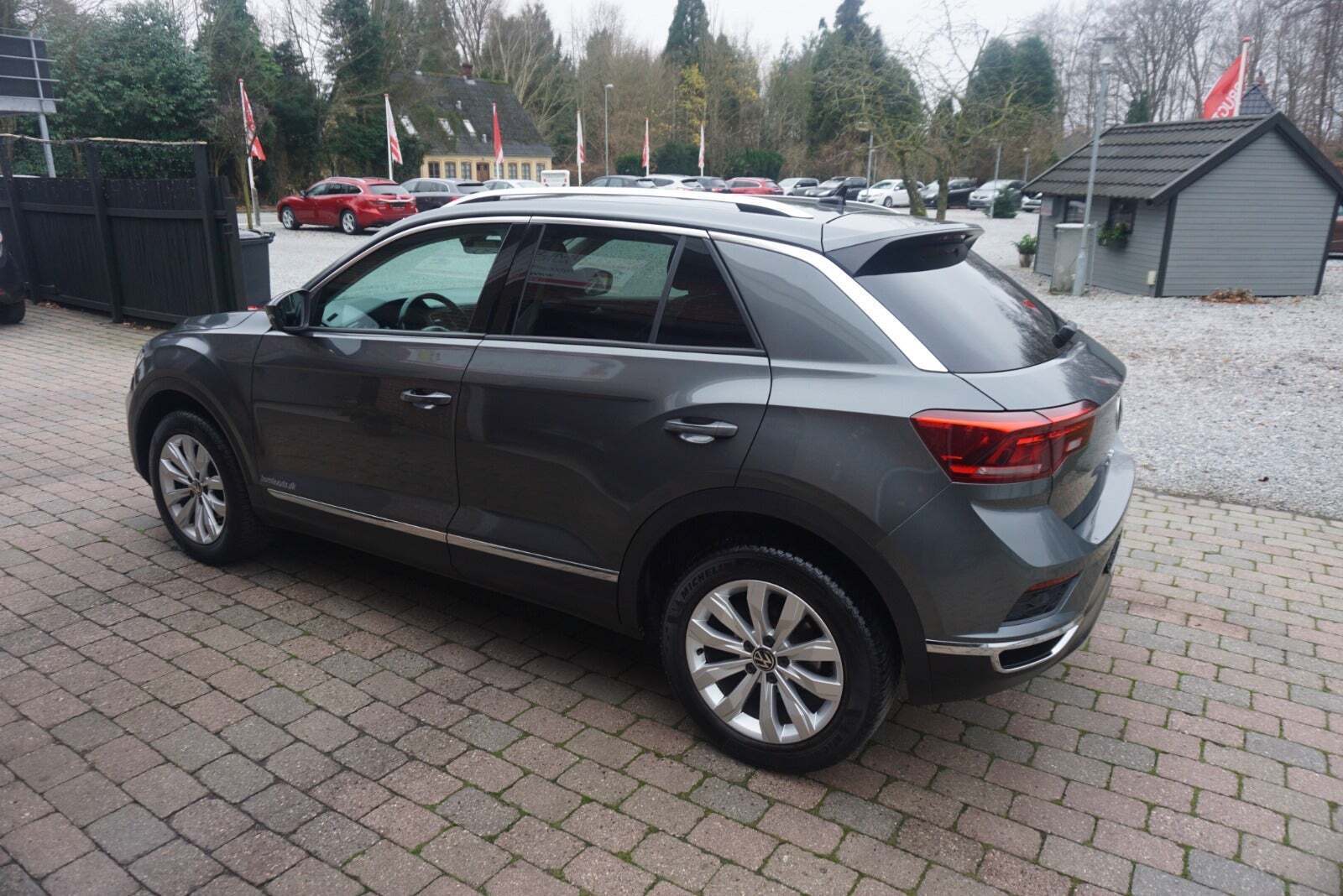 Grå VW T-Roc fra 2022