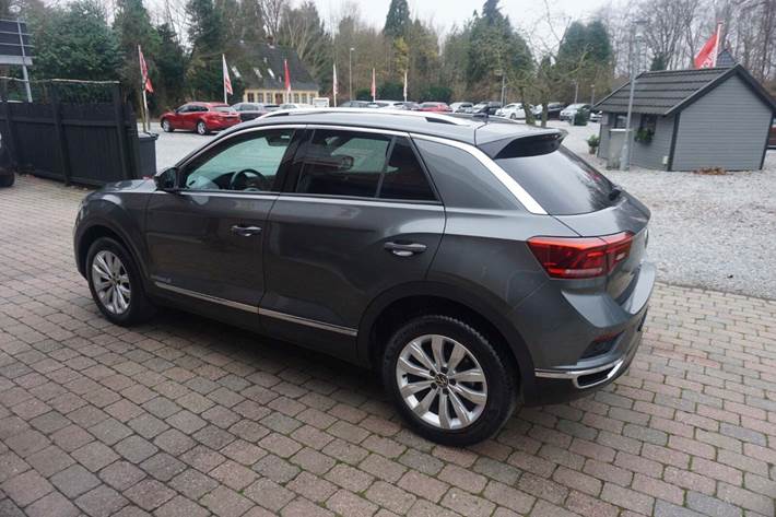 Grå VW T-Roc fra 2022