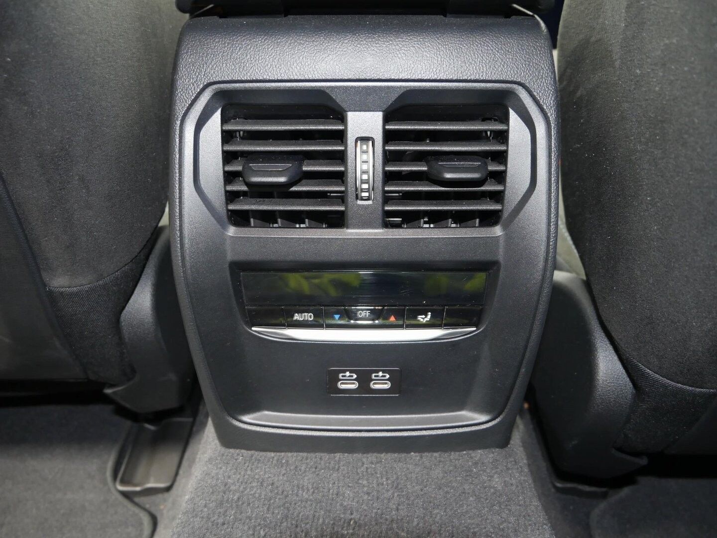 Hvid BMW i4 fra 2024