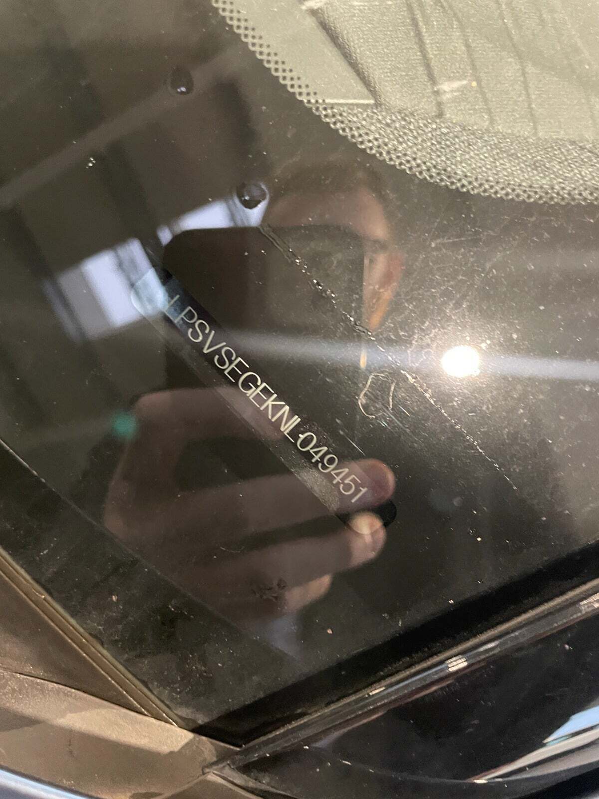 Blå Polestar 2 fra 2023