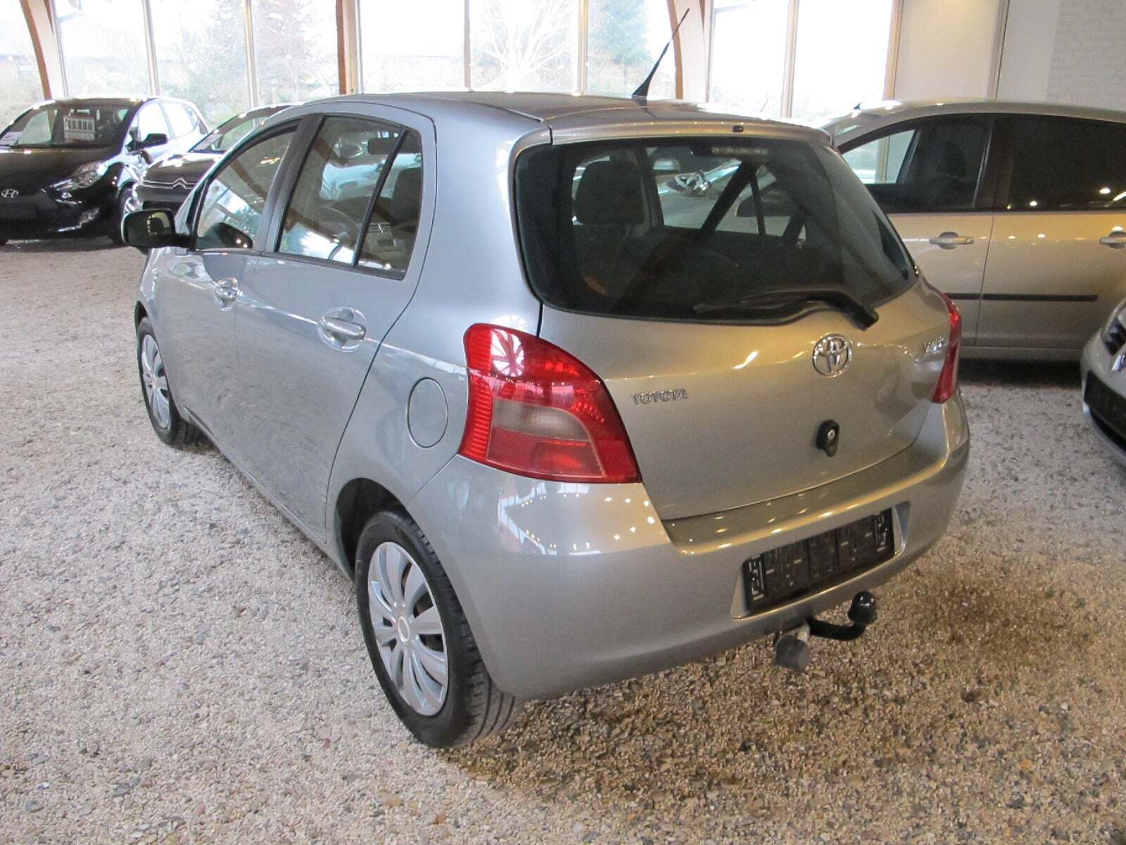 Toyota Yaris 1,3 DL