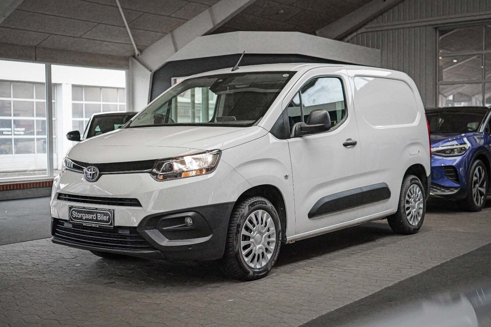 Toyota ProAce City 1,5 D 102 Medium Comfort