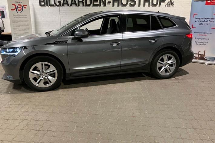 Sort Skoda Enyaq fra 2023