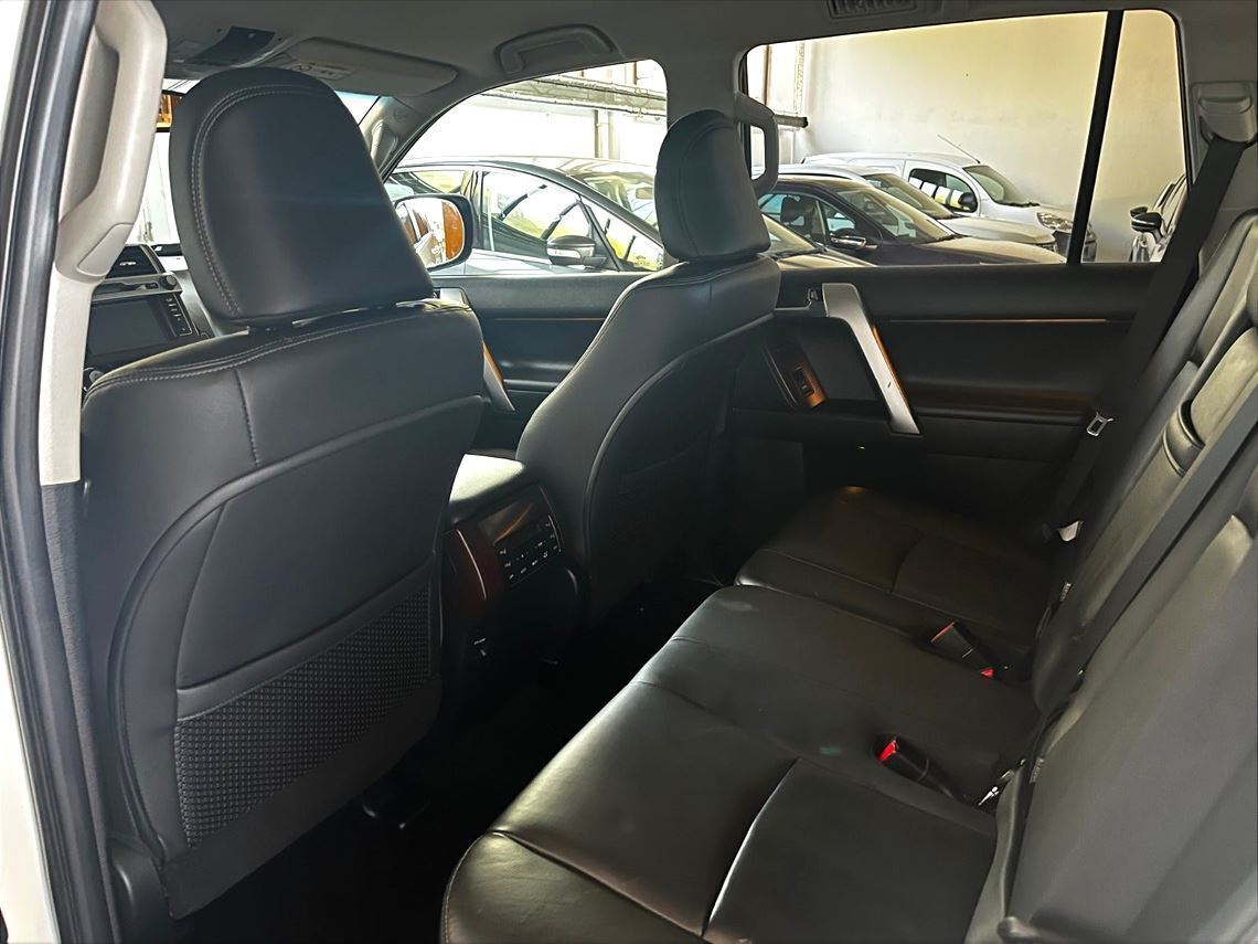 Toyota Land Cruiser 2,8 D-4D T4 aut. 7prs