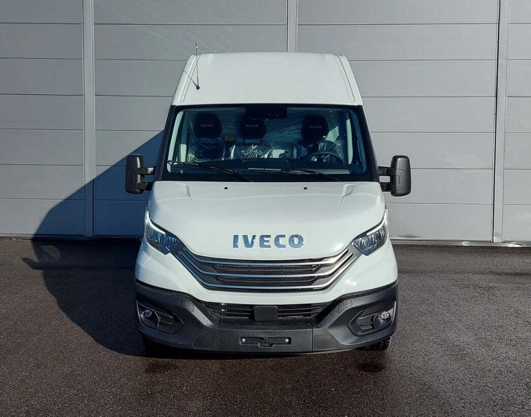 Iveco Daily 2,3 35S16 12m³ Van AG8