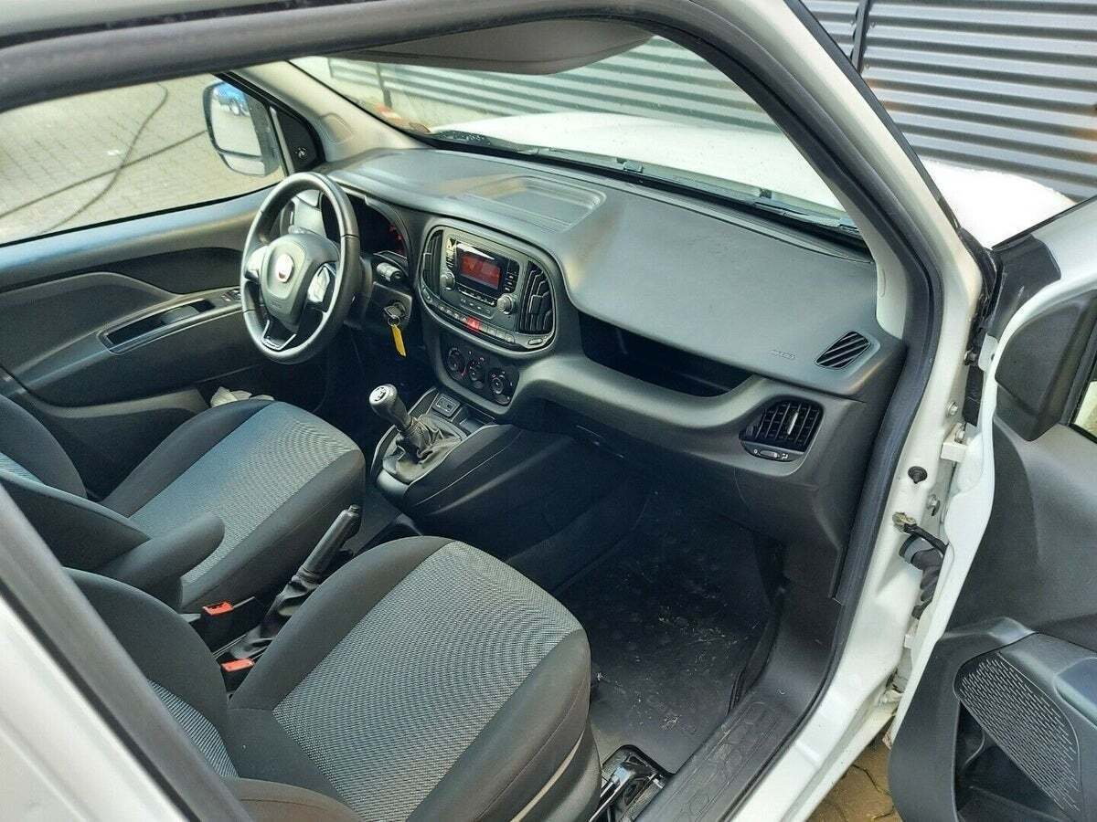 Hvid Fiat Doblò Cargo fra 2015