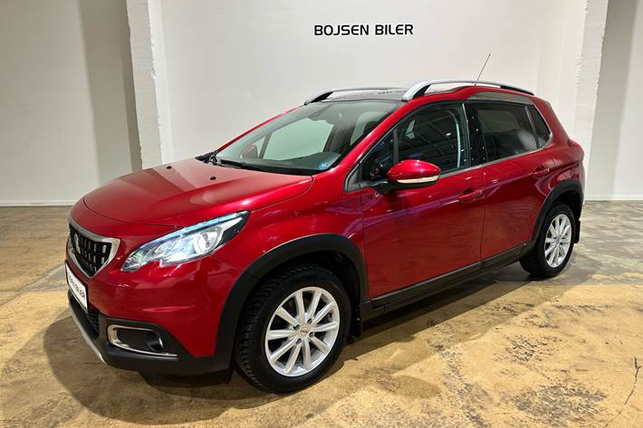 Rød Peugeot 2008 fra 2019 set udefra