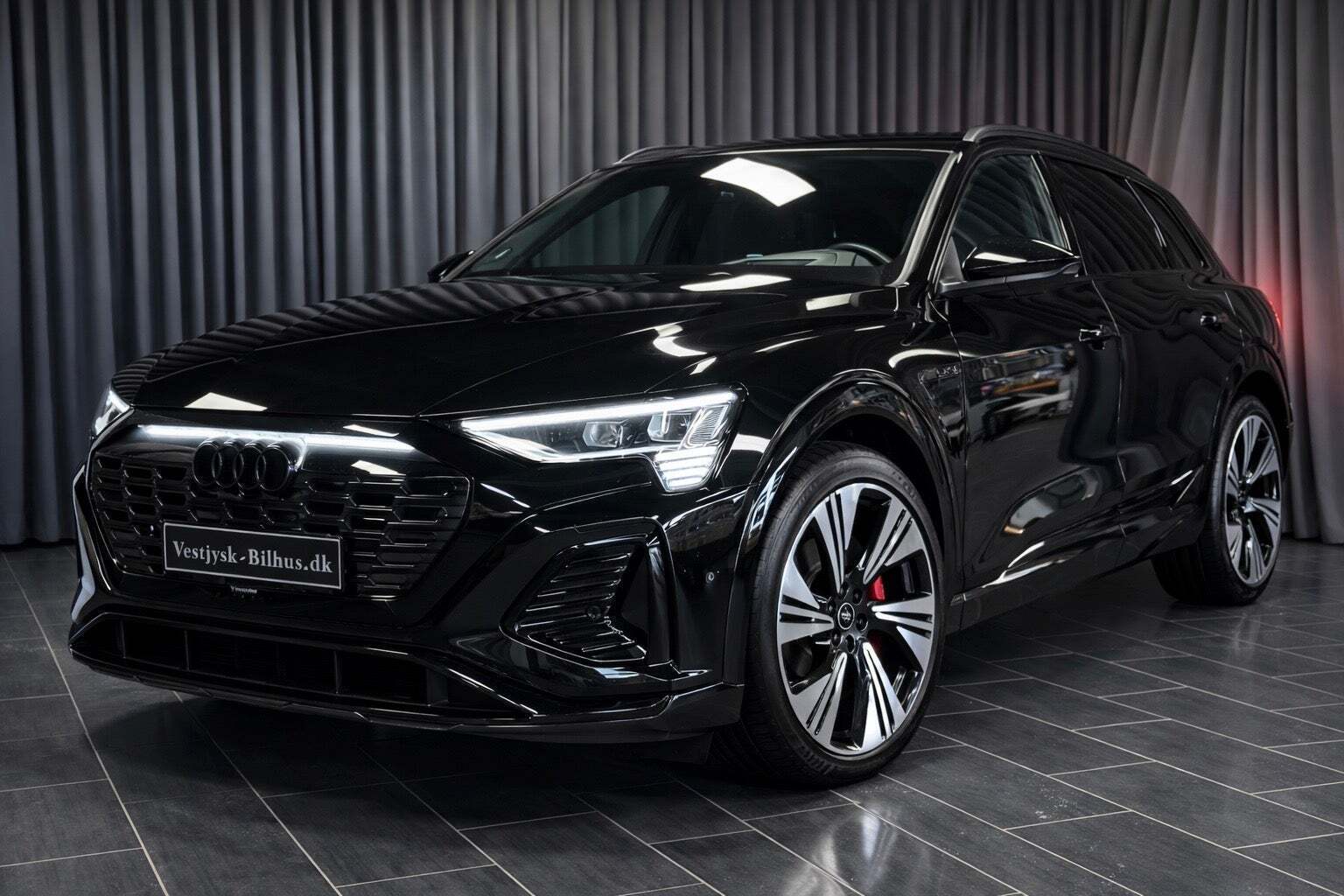 Audi Q8 e-tron 55 S-line Black Edition quattro