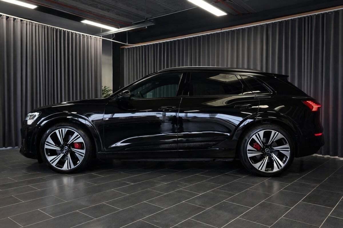 Audi Q8 e-tron 55 S-line Black Style quattro