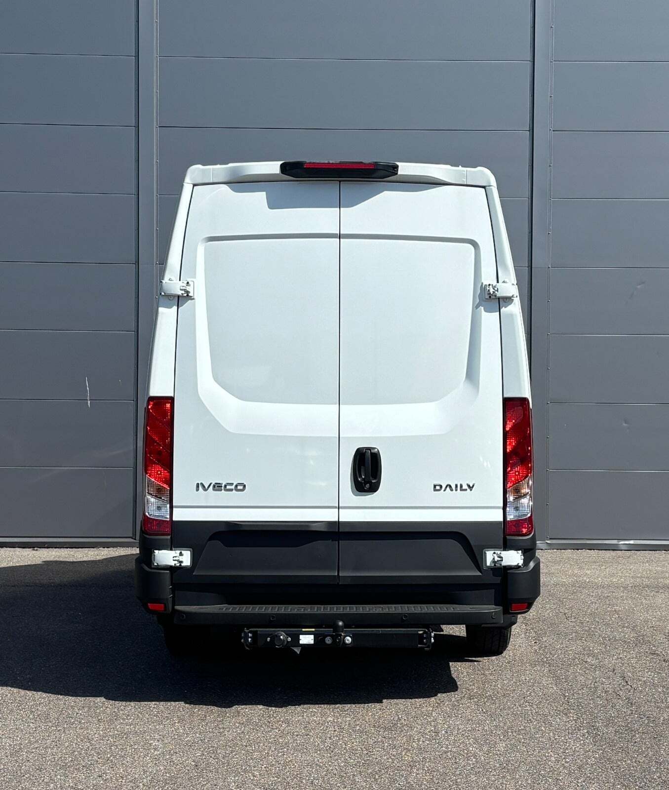 Iveco Daily 3,0 35S18 12m³ Van AG8