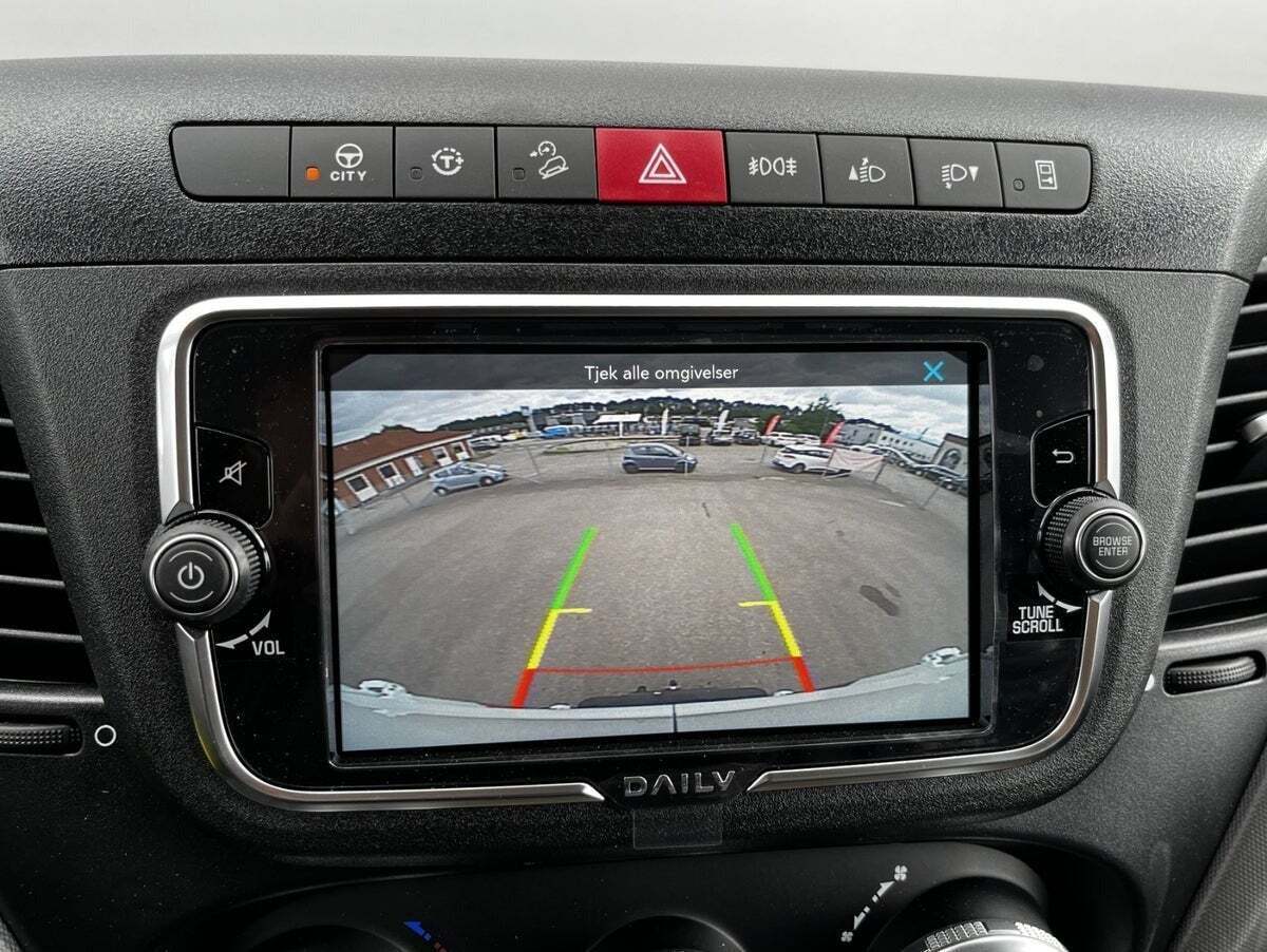 Hvid Iveco Daily fra 2024