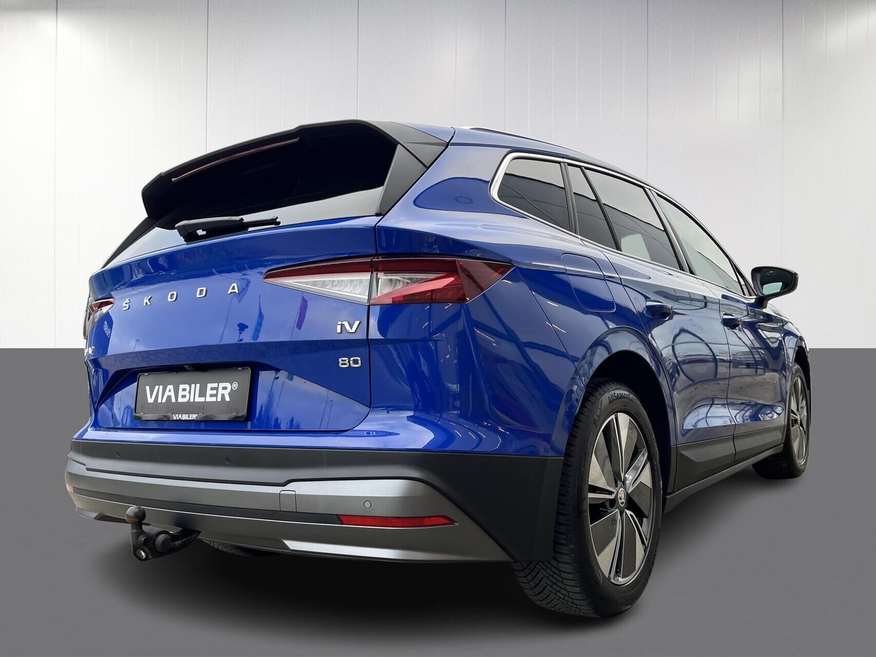 Blå Skoda Enyaq fra 2023