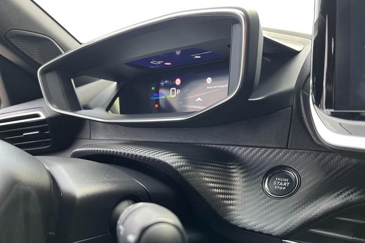 Sort Peugeot e-2008 fra 2025