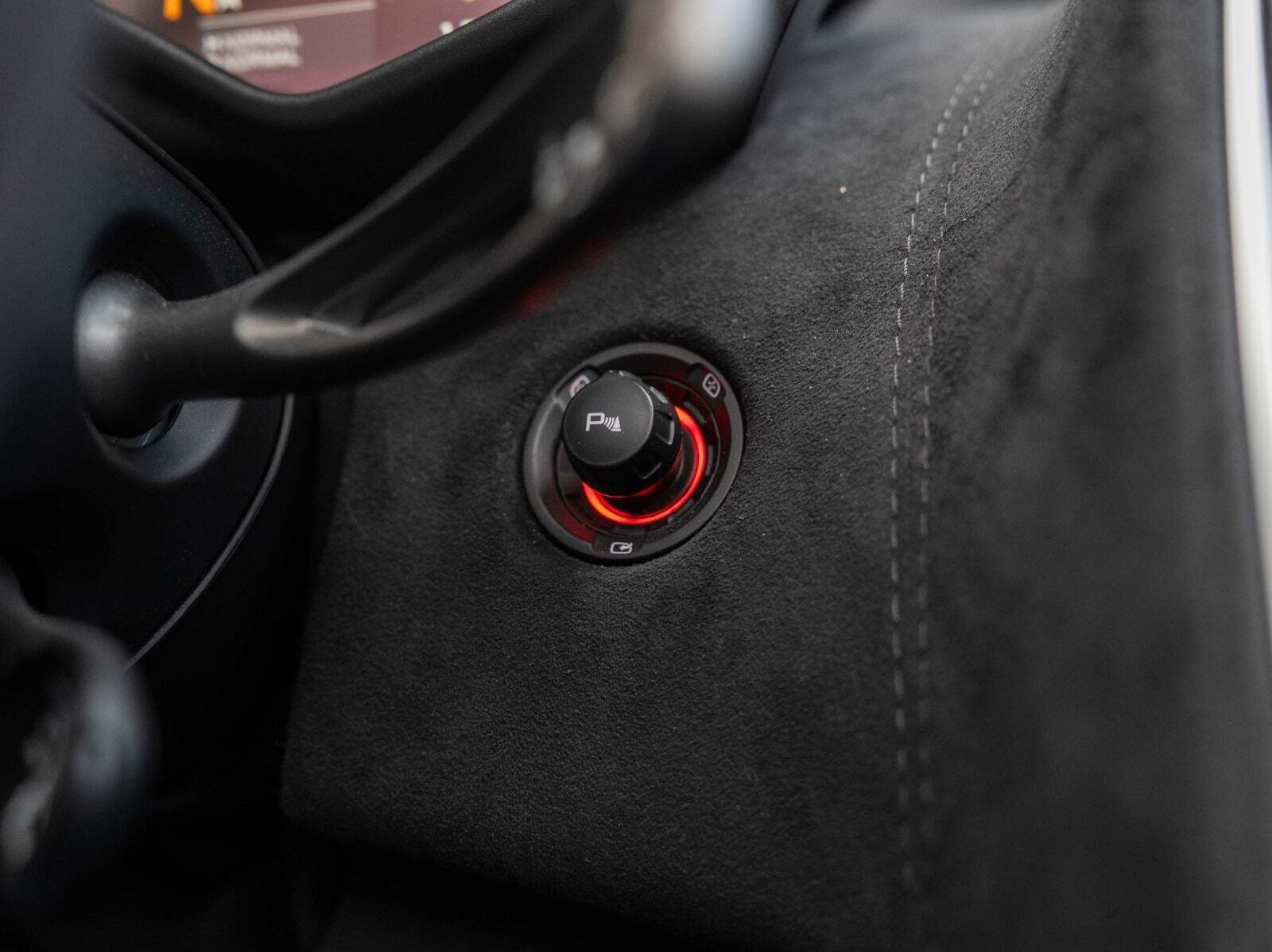 Lilla McLaren 600LT fra 2020 set indefra