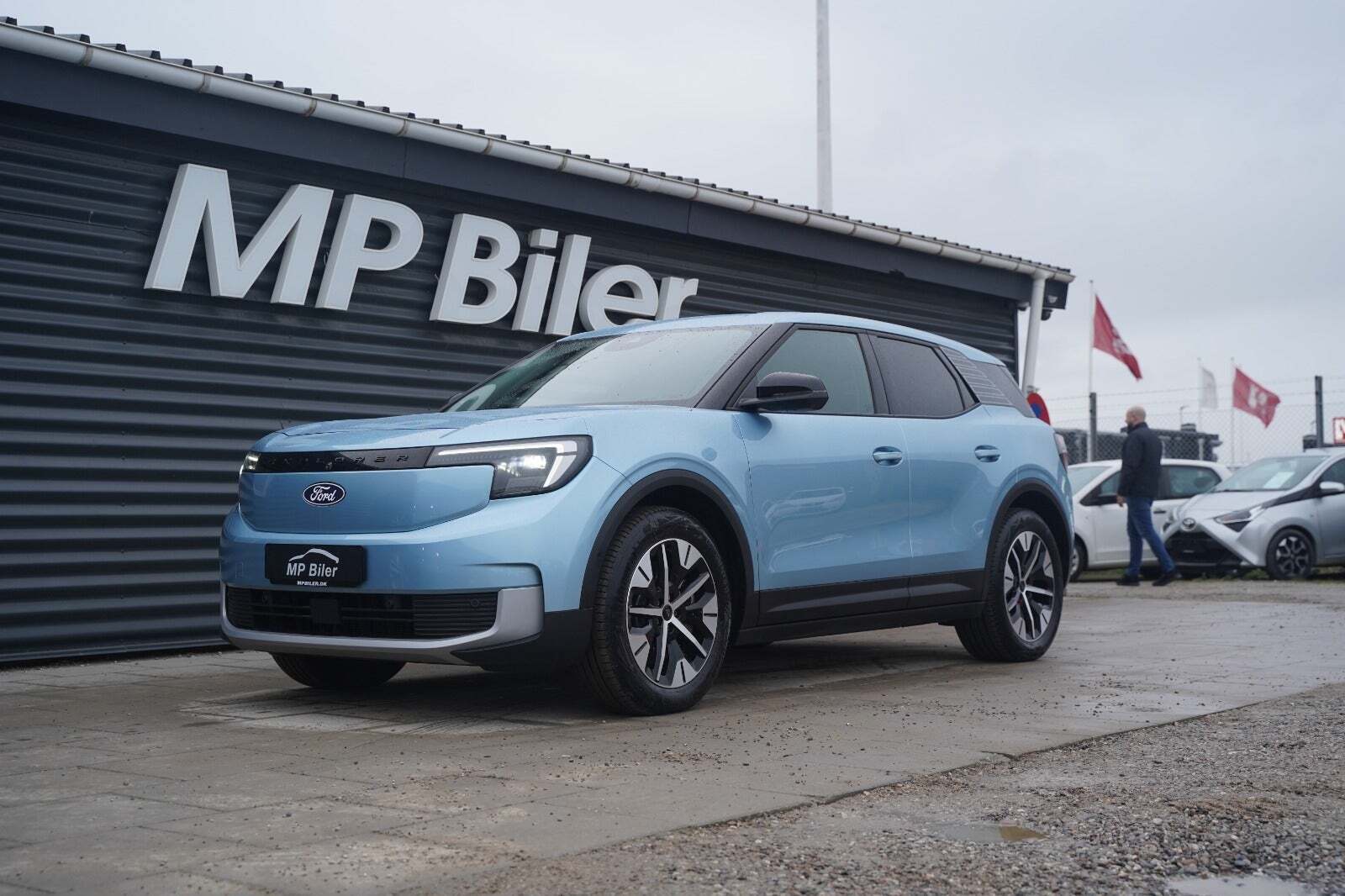 Ford Explorer 82 Select Extended Range