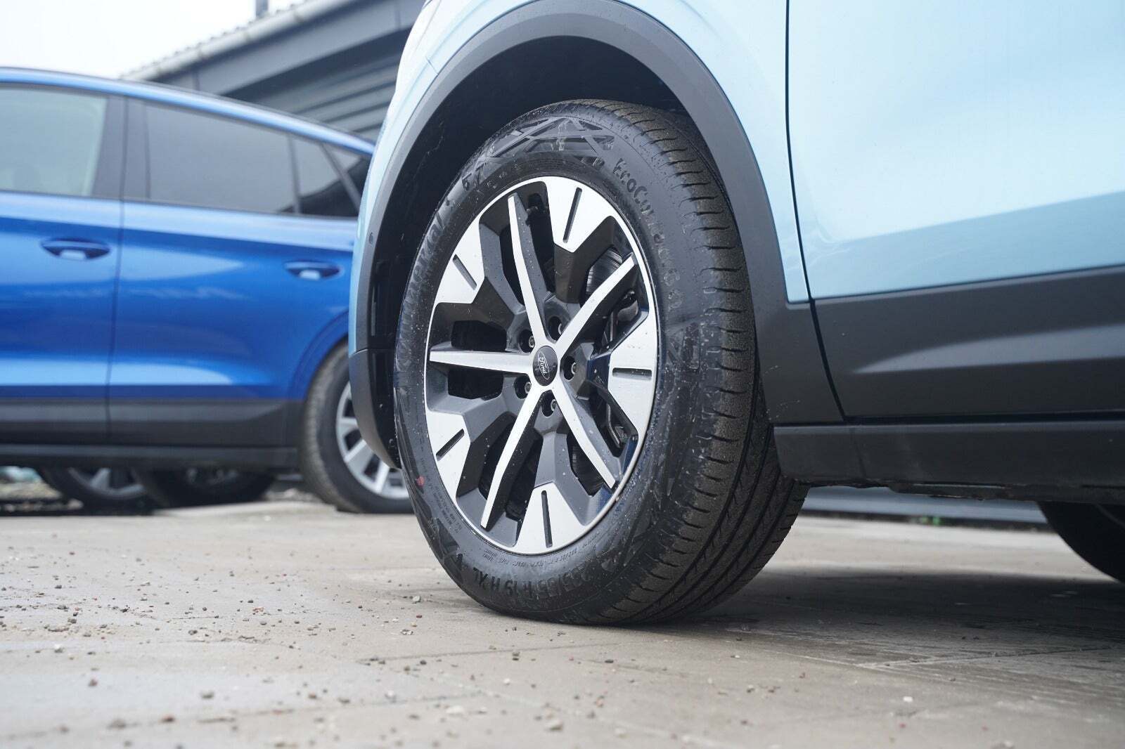 Ford Explorer 82 Select Extended Range