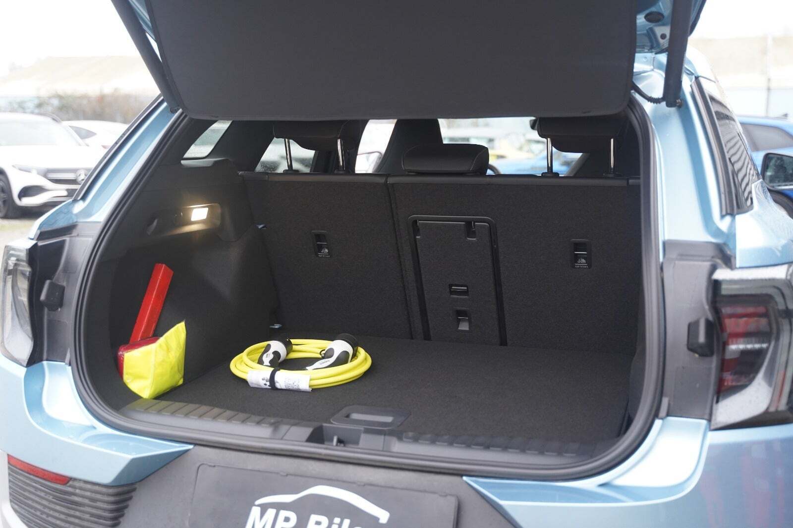 Blå Ford Explorer fra 2024