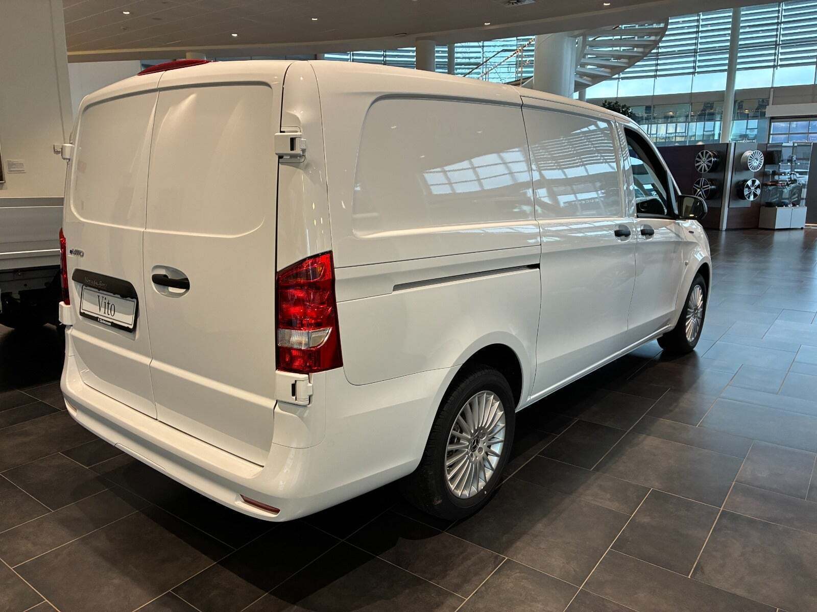 Mercedes eVito 112 A2 Kassevogn