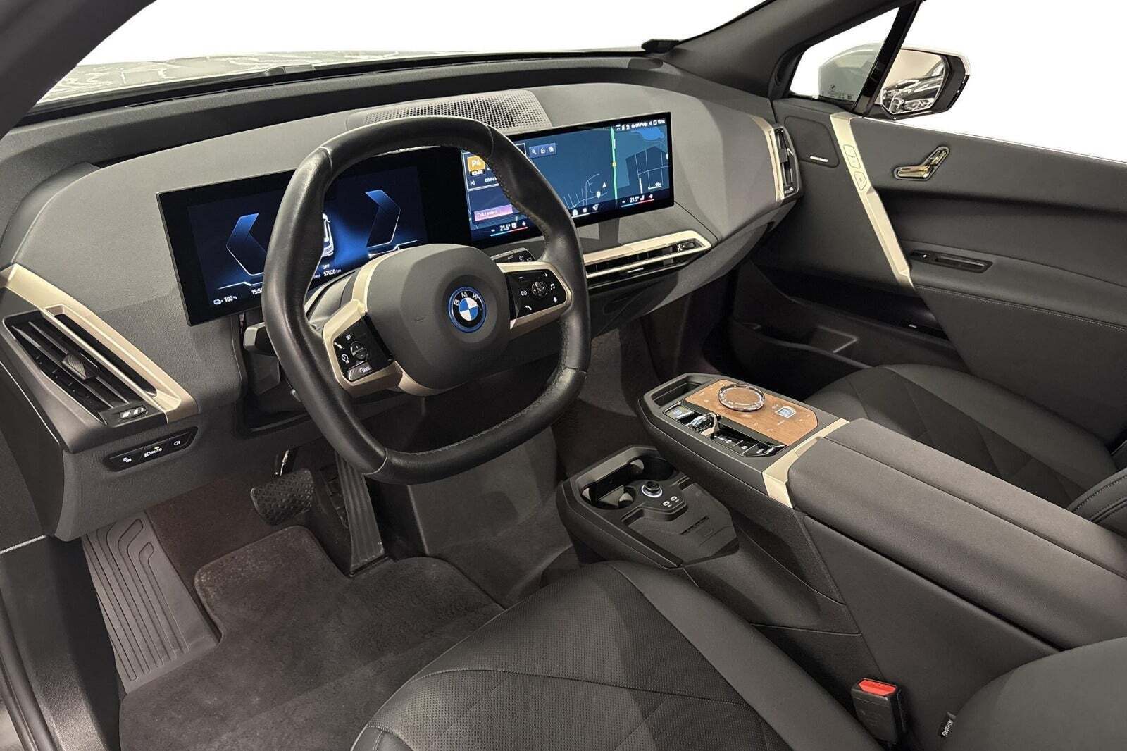 BMW iX xDrive50 Supercharged