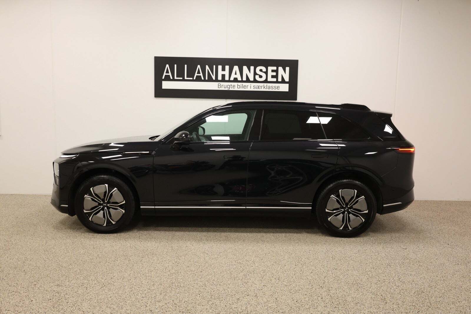 Xpeng G9 Standard Range