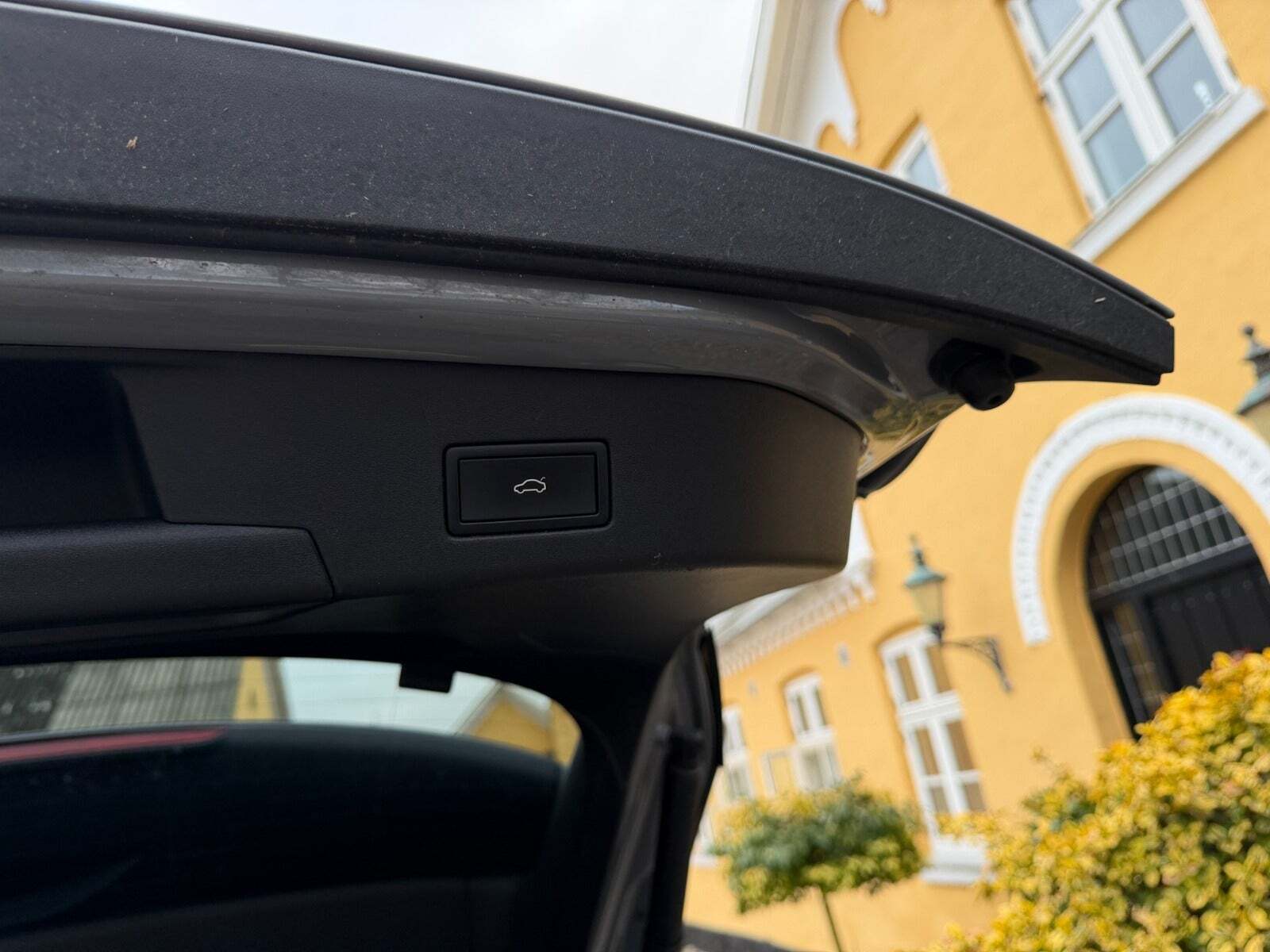 Grå VW ID.4 fra 2022