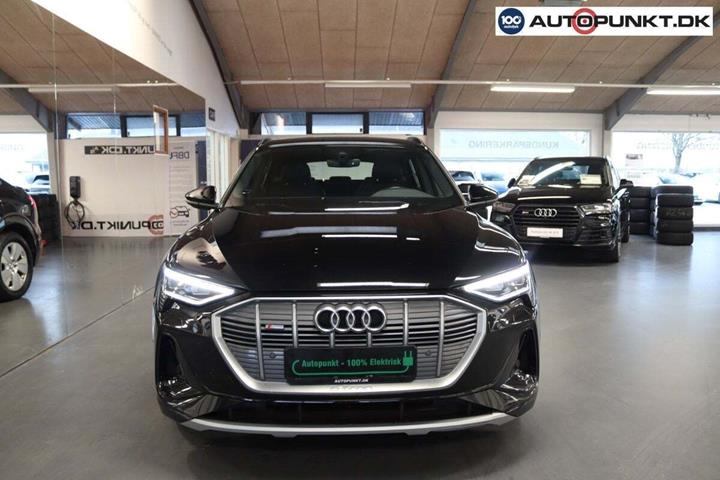 Sort Audi e-tron fra 2022