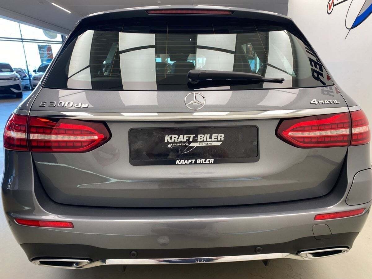 Mercedes E300 de 2,0 AMG Line stc. aut. 4Matic