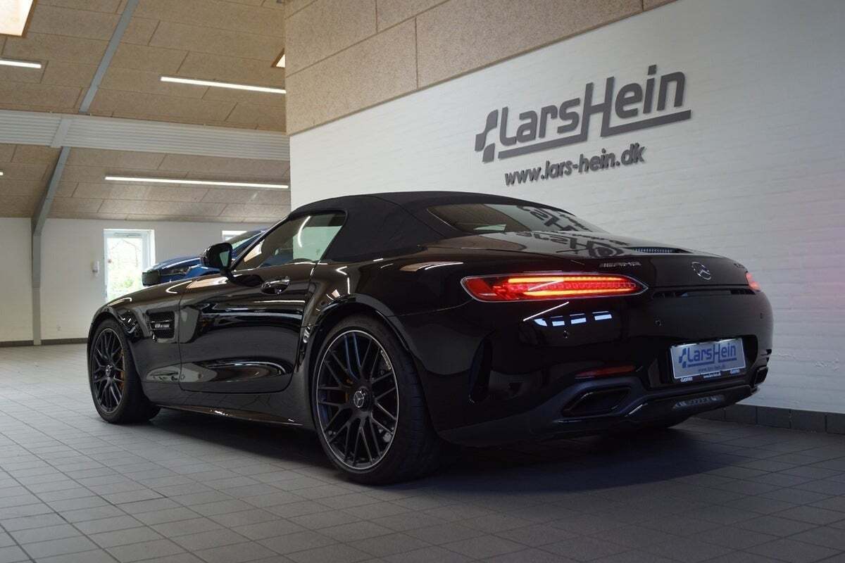 Sort Mercedes AMG GT C fra 2018