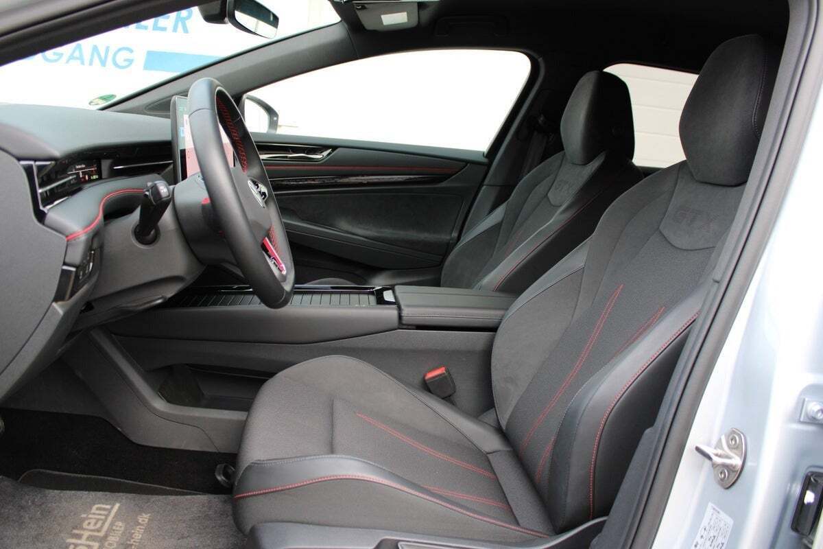 Sølv VW ID.7 fra 2025