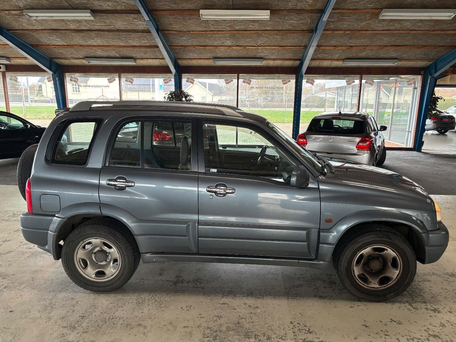 Suzuki Grand Vitara 2,5 V6 Active aut. Van