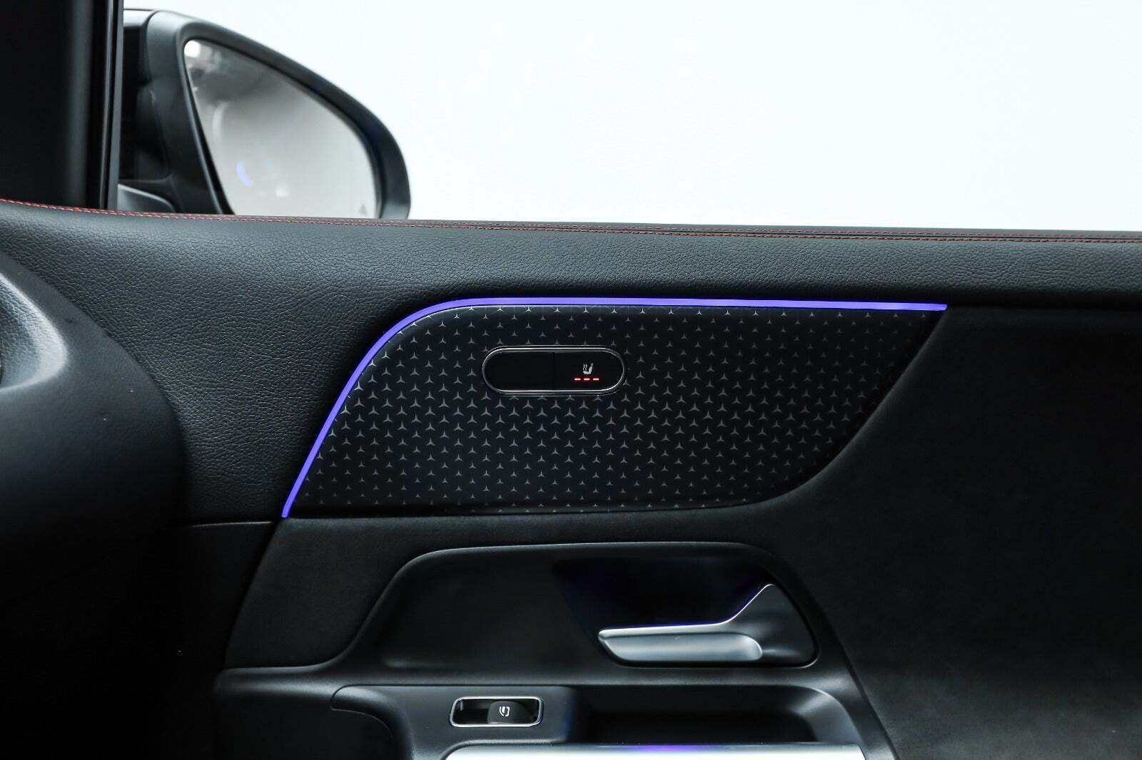 Sort Mercedes EQA250+ fra 2025