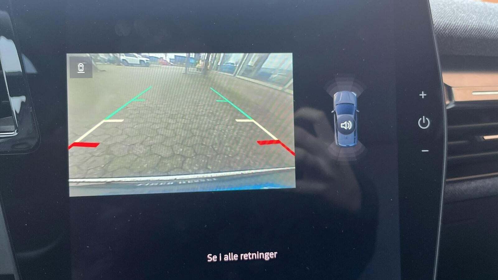 Rød Renault Megane E-Tech fra 2022