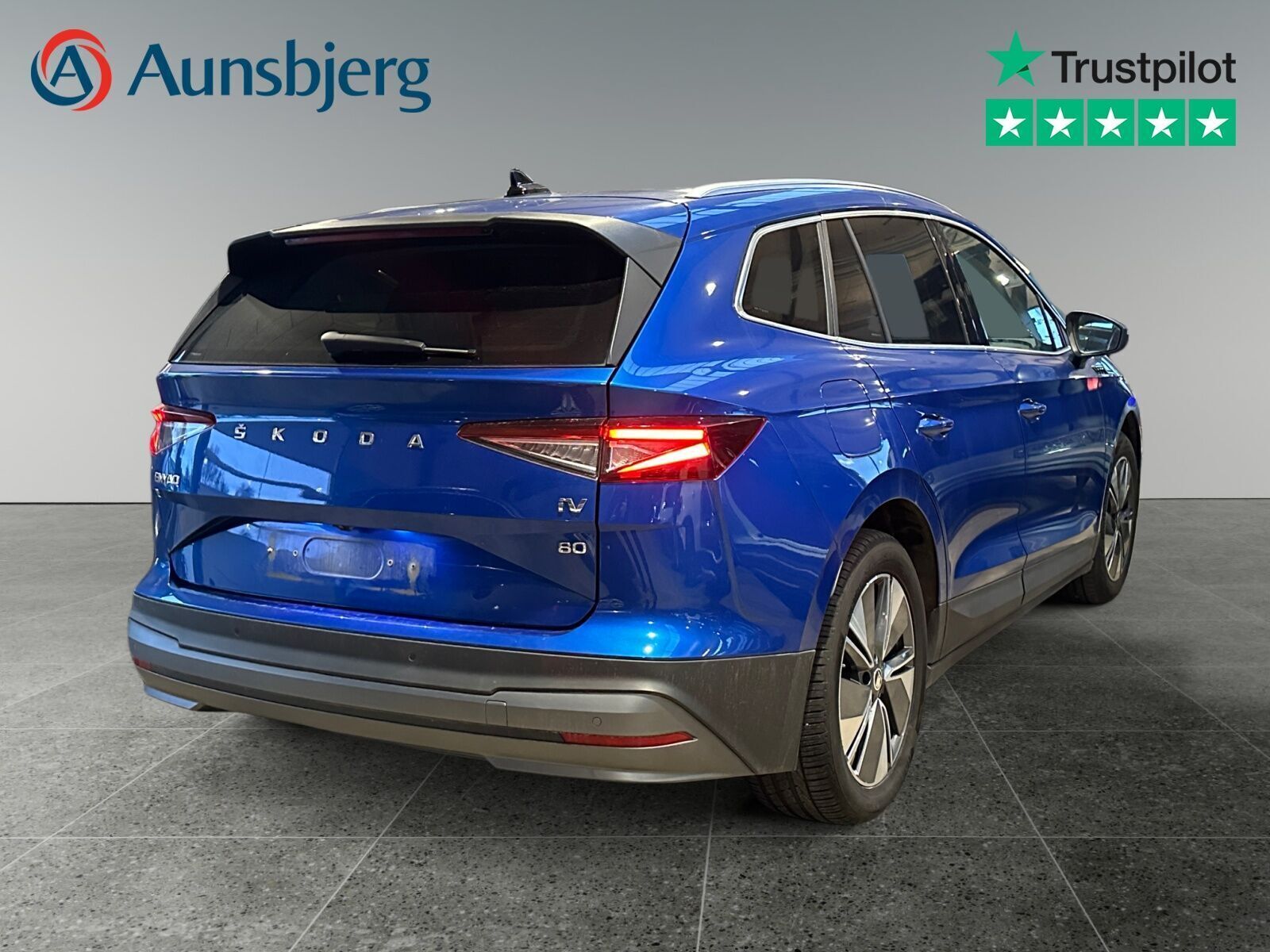 Blå Skoda Enyaq fra 2023