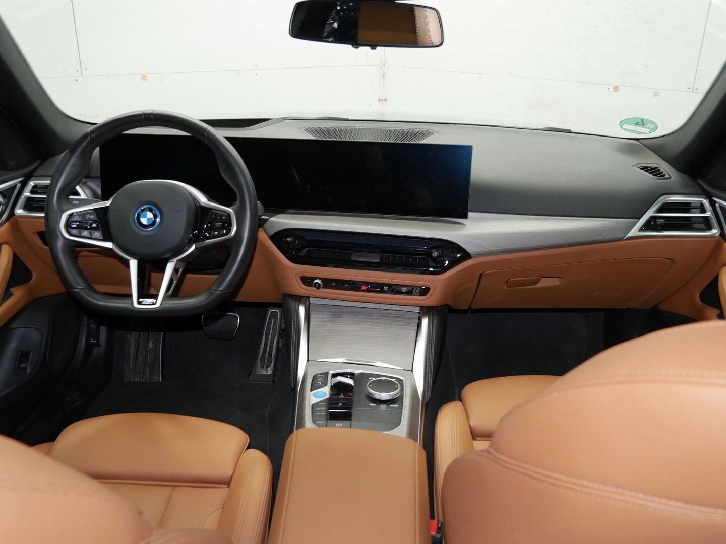 Grøn BMW i4 fra 2024