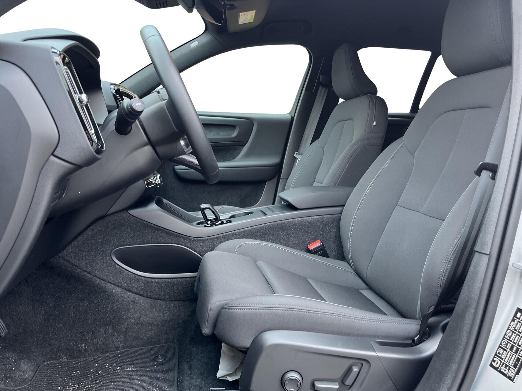 Volvo EX40 Single Motor Extended Range Plus 252HK 5d Aut.