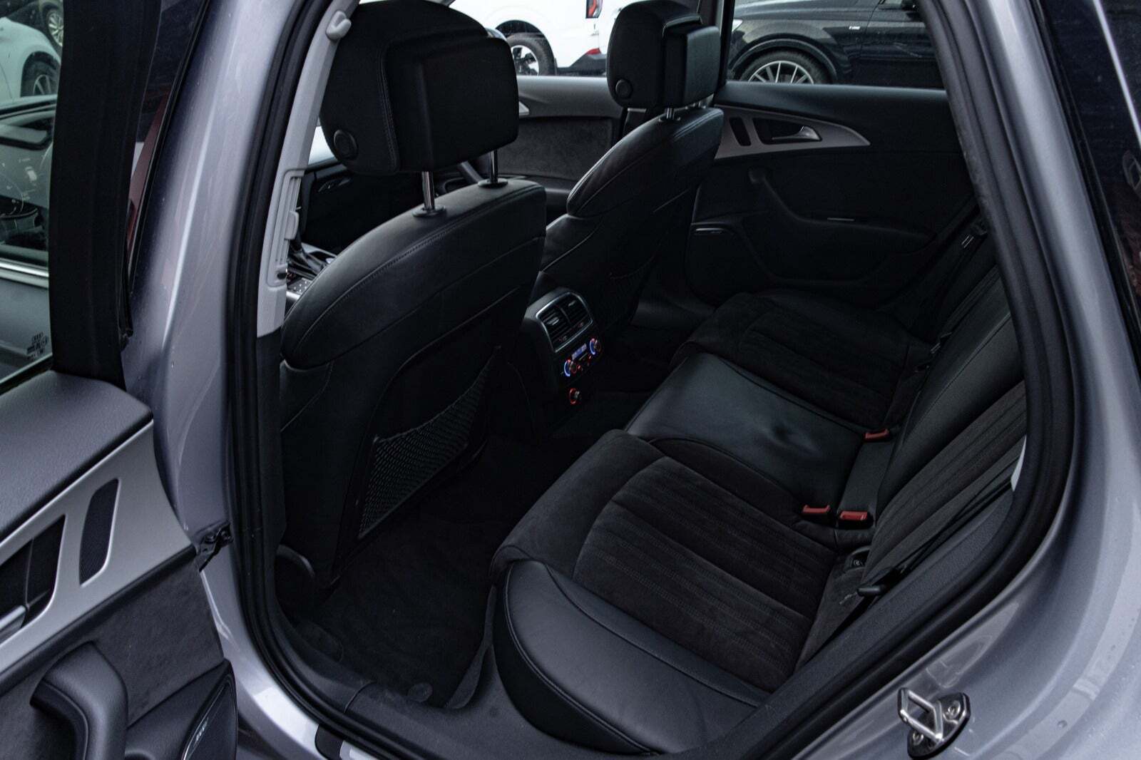 Audi A6 3,0 TDi 218 Avant S-tr.