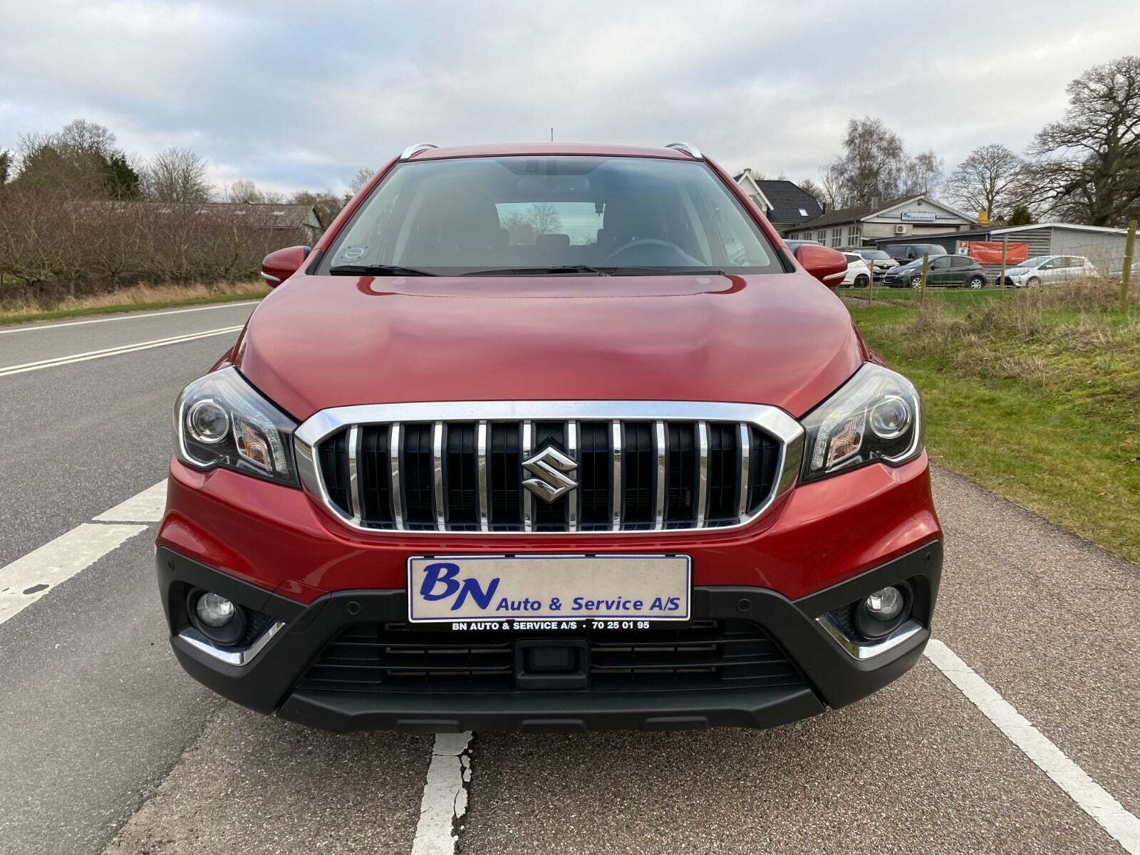 Rød Suzuki S-Cross fra 2020