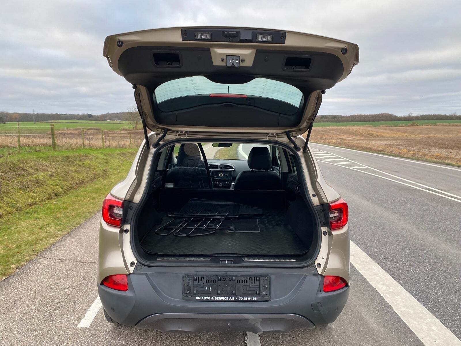 Beige Renault Kadjar fra 2016
