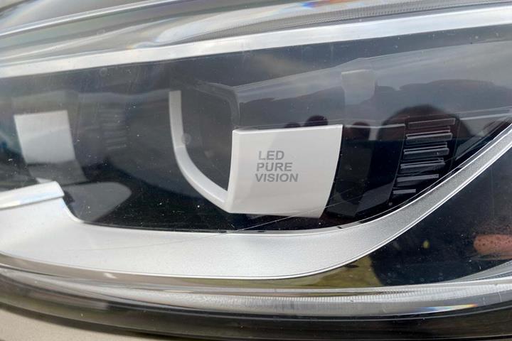 Beige Renault Kadjar fra 2016