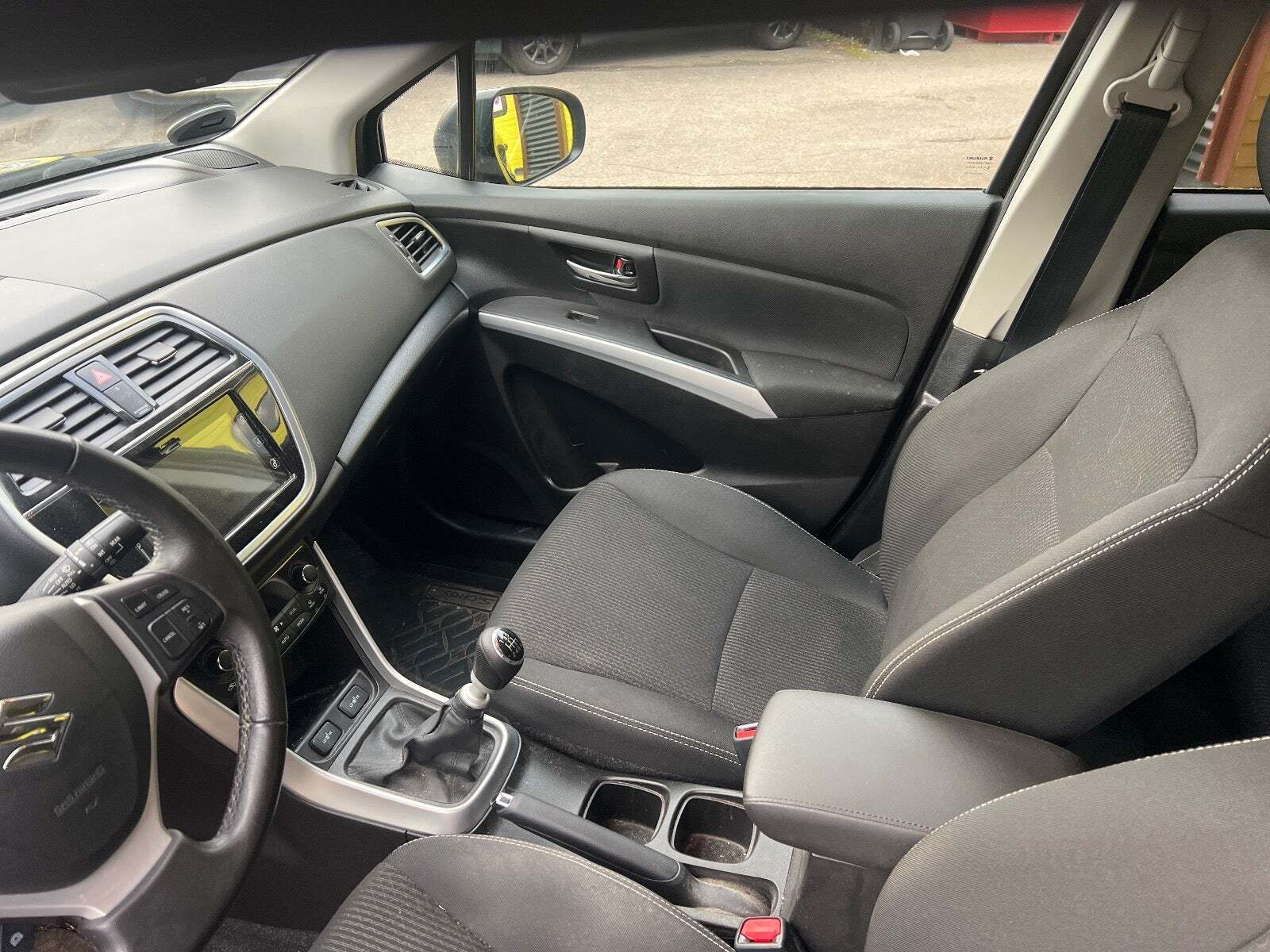 Sort Suzuki S-Cross fra 2016