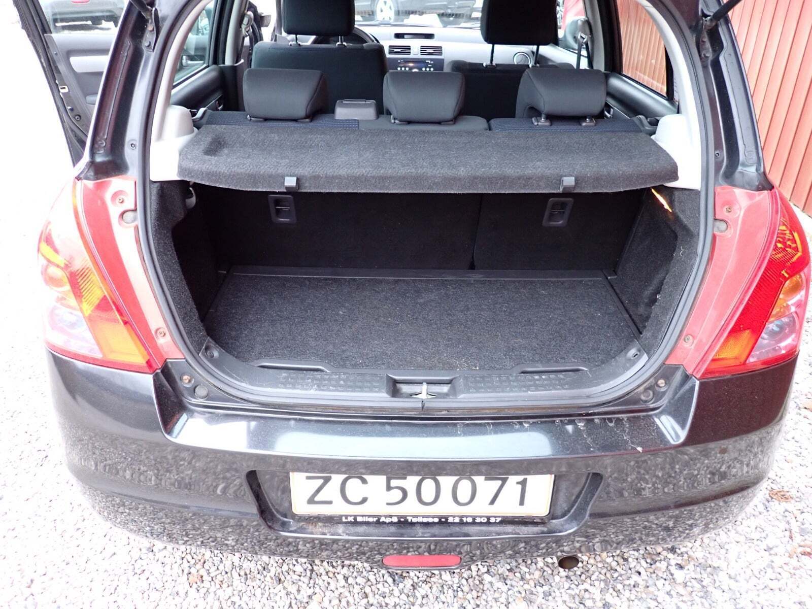Sort Suzuki Swift fra 2008