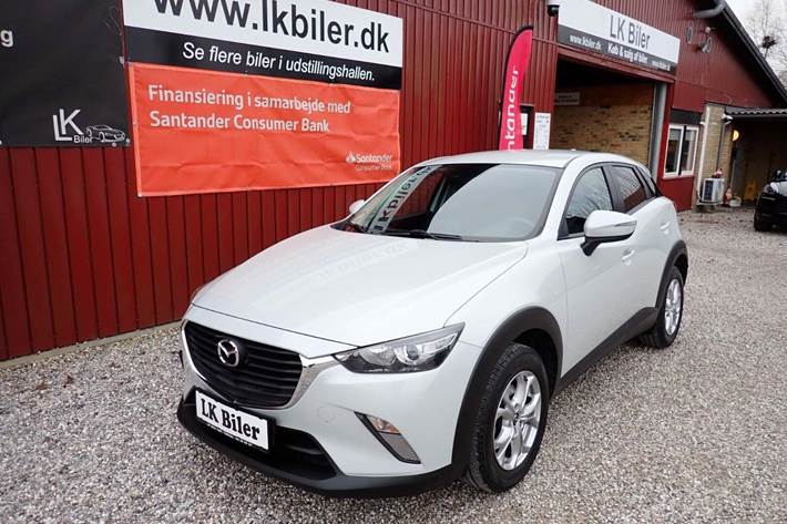 Grå Mazda CX-3 fra 2017 set udefra
