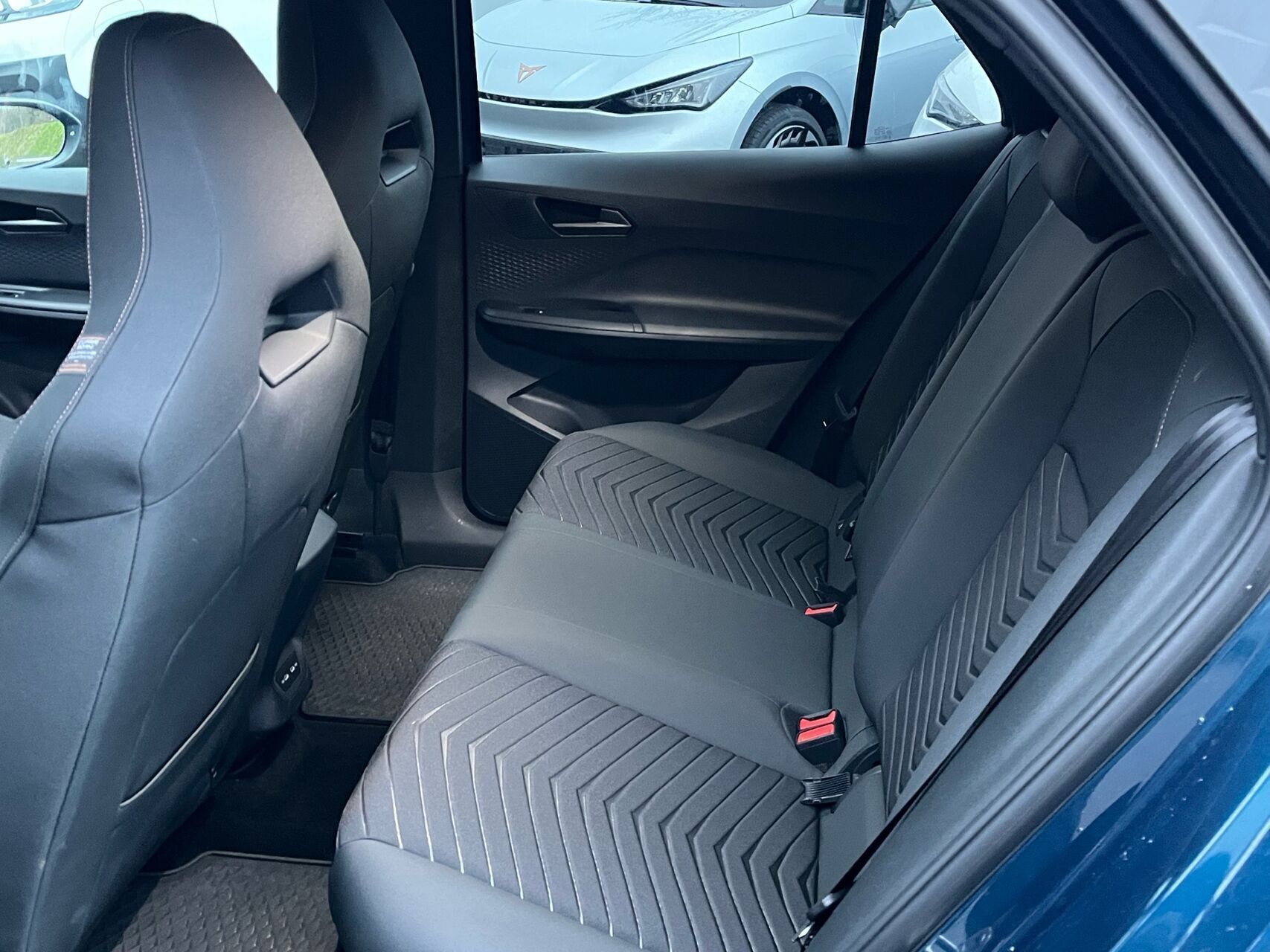 Blå Cupra Born fra 2024