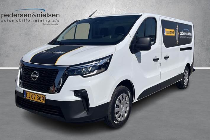 Hvid Nissan Primastar fra 2025